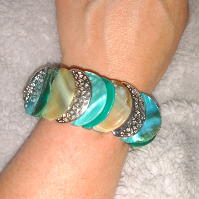Mop/Shell Stretchy Bracelet